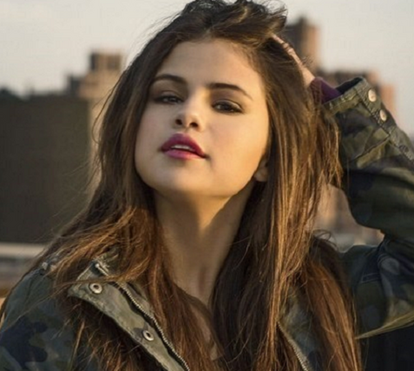 Selena Gomez regressa às redes sociais