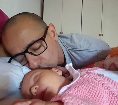 Gonçalo Diniz celebra quatro meses da filha