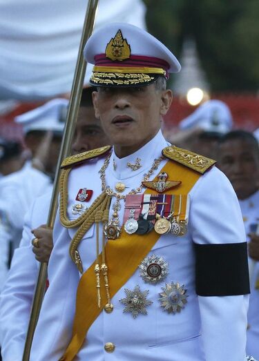 Maha Vajiralongkorn, Tailândia, Bhumibol Adulyadej, artes, cultura e entretenimento, trono, sucessão, dezembro