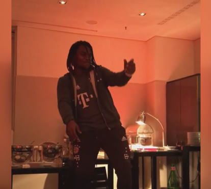 Renato Sanches dá espetáculo ao som de Rihanna
