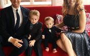 Michael Bublé com a mulher Luisana Lopilato e os filhos, Noah e Elias