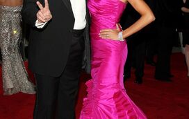 Donald Trump exige que Melania use sempre roupas "super sexy" mas Melania vinga-se