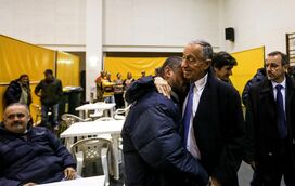 Idosos, pobres, sem-abrigo e doentes: Porque é que Marcelo é solidário.