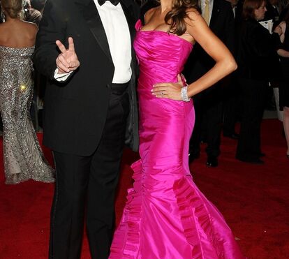 Donald Trump exige que Melania use sempre roupas 'super sexy' mas Melania vinga-se