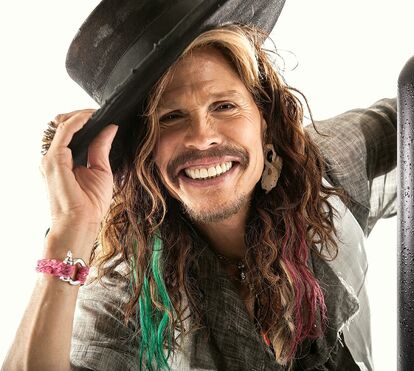 Steven Tyler fotografado com noiva 40 anos mais nova