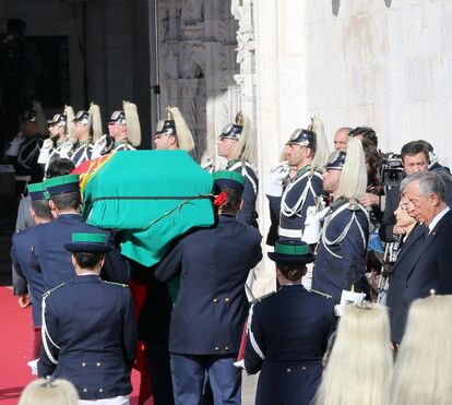 Despedida percorre legado político do 'lutador da liberdade'