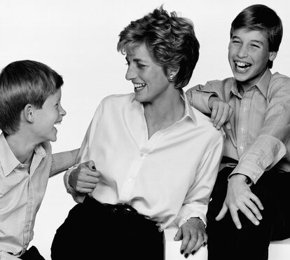 Revelados como foram os últimos momentos da princesa Diana após o acidente que lhe tirou a vida