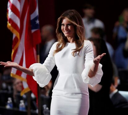 Afinal há designers que querem vestir Melania Trump