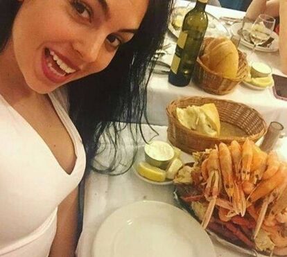 Georgina Rodriguez é uma menina gulosa