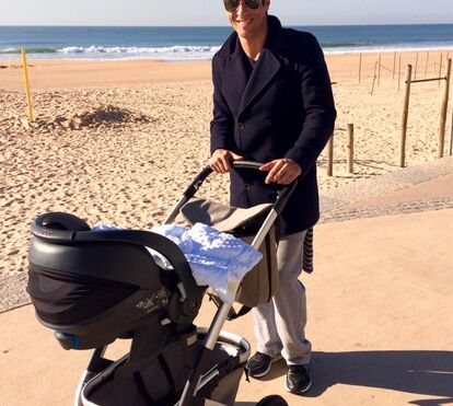 José Carlos Pereira volta a estar com o filho e juntos dão primeiro passeio na praia 