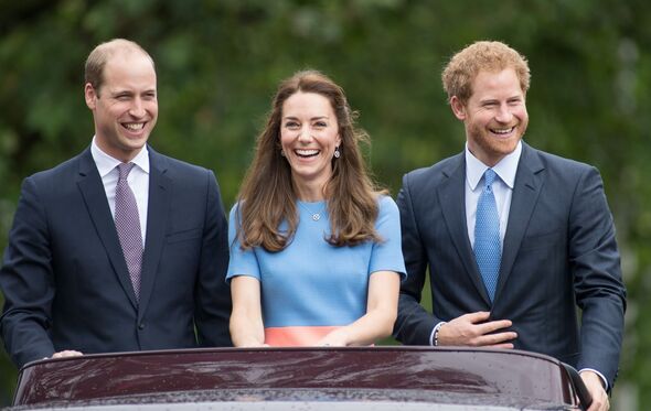 Duques de Cambridge e Harry