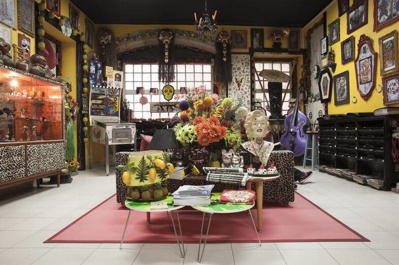 BAD Bones, tatuagens, loja