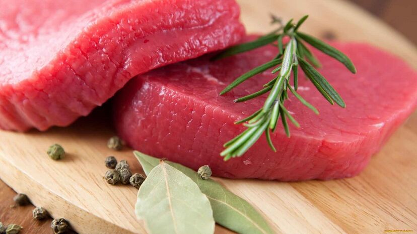 carne vermelha bife
