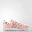 Adidas, modelo Gazelle, €99,95