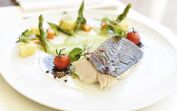  Filete de bacalhau com mousseline de ervilhas