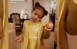 Filha de Kim Kardashian mostra roupa nova