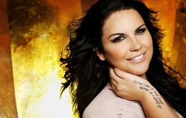 Katia Aveiro recorda o pai com saudade
