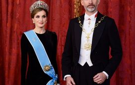 Letizia estreou a jóia da coroa no jantar real