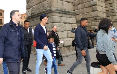 Ronaldo, Georgina, Cristianinho e Dolores em Segóvia