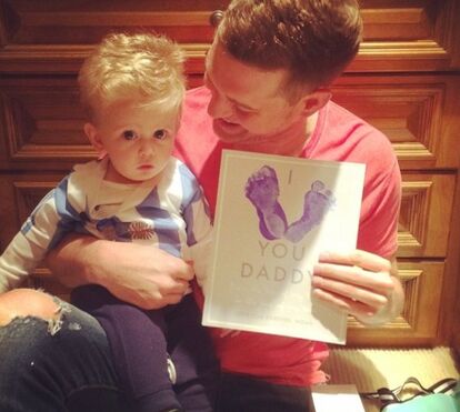 A primeira foto do filho de Bublé após vencer luta contra o cancro