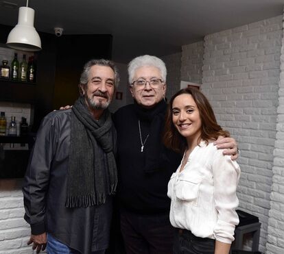 Atores enchem restaurante de Aguinaldo Silva