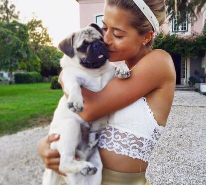 Feliz da vida! Belinha gosta mesmo é de apresentar o 'Love On Top'