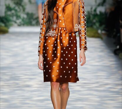 O romantismo rebelde de Jenny Packham