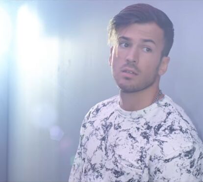 Bárbara Lourenço seduz David Carreira
