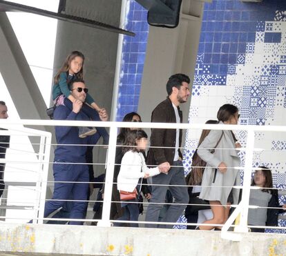 Pedro Teixeira em programa de família com a filha e Sara Matos