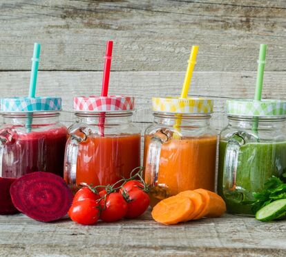 7 sumos detox para eliminar os excessos e preparar o Verão