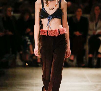 Anos 70 inspiram o outono da Prada