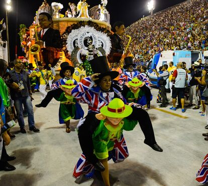 As imagens dos momentos dramáticos vividos no Sambódromo