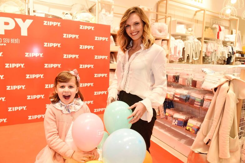 Joana Câncio e a filha Constança