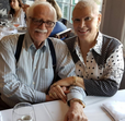Jó Caneças e Álvaro Caneças a almoçar. O empresário e a mulher ganharam um novo alento com a cirurgia, que pode ser feita 7 meses antes do previsto, devido aos bons resultados da quimioterapia.