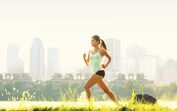 mulher correr ar livre