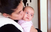Sara Sampaio mima a sobrinha