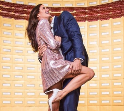 Veja a dança 'caliente' de Sara Sampaio