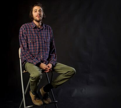 Salvador Sobral: irmã deixou-o cair ao chão quando ele era bebé