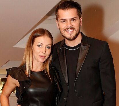 Mickael Carreira partilha foto inédita de Laura e da bebé: 'As minhas princesas'