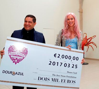 Joss Stone inaugura barco de Mário Ferreira no Porto