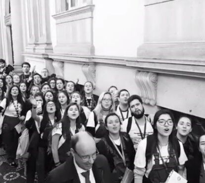 Atriz Mariana Pacheco recebe dedicatória inesperada