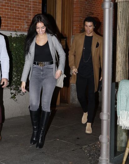 Georgina Rodríguez e Cristiano Ronaldo em Espanha. Ela, com a suas calças preferidas