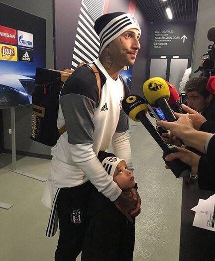 Ricardo Quaresma vira pai dedicado