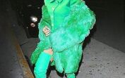 Rihanna, Rainha Isabel II