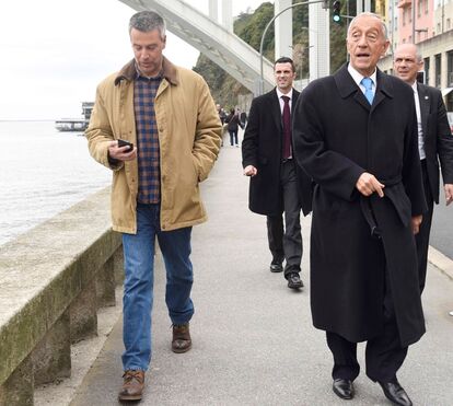 Oops! Marcelo Rebelo de Sousa é chamado à atenção por agente da GNR