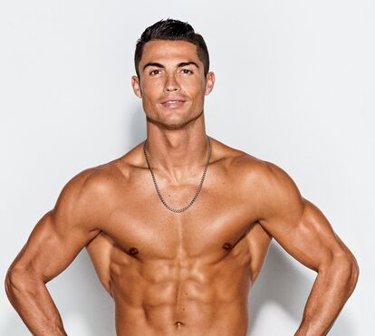 Cristiano Ronaldo exibe o seu corpo escultural 