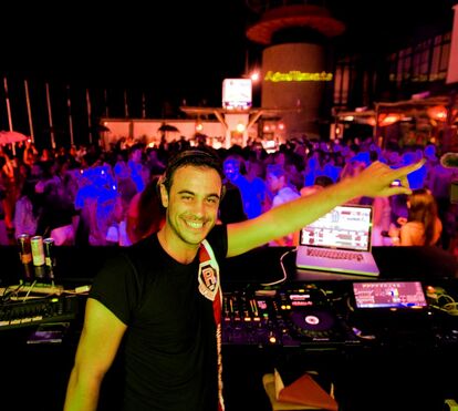 DJ Eddie Ferrer esteve em Torremolinos com estudantes e conta tudo!