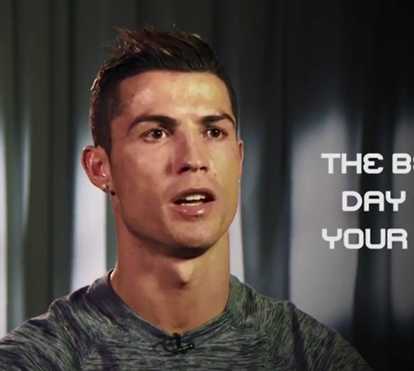 Cristiano Ronaldo recorda o dia do nascimento do filho, que até já marca golos como o pai