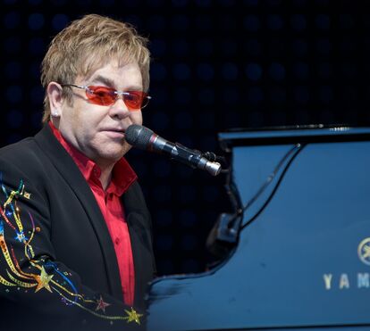 Elton John entre a vida e a morte