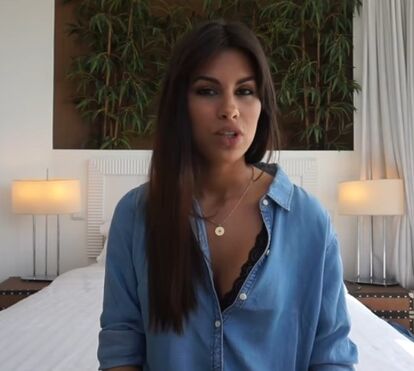Namorada de David Carreira mostra-se em lingerie na cama
